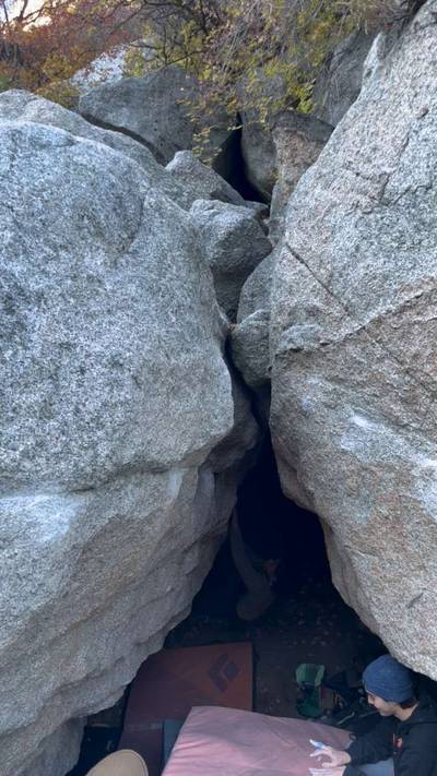 Baggins Right v8, Little Cottonwood Canyon - Beta Video from mln