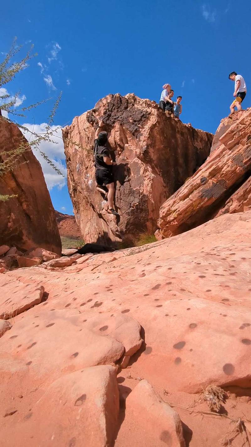 Warm Up Downclimb v1, Red Rock - Beta Video from edasaur
