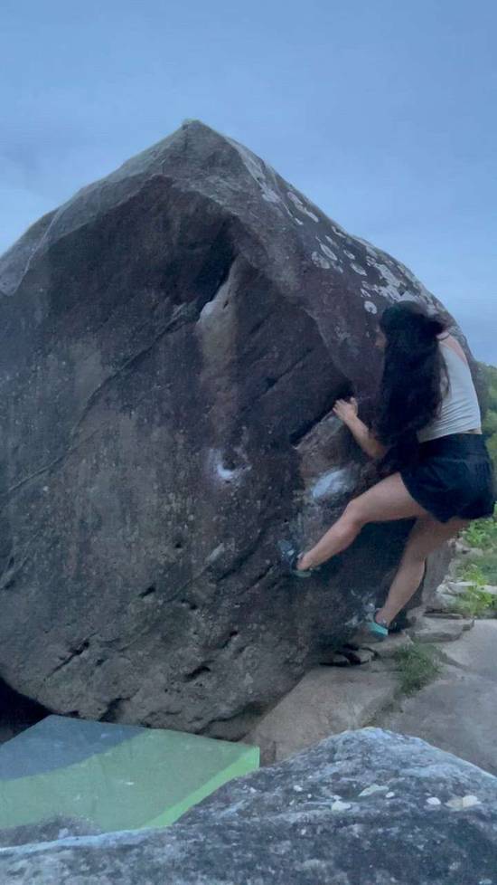 Breast Arete v5, New River Gorge - Beta Video from MaryChristine