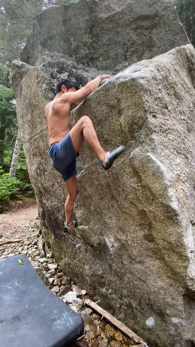 Killing Bigfoot Sit v6, Stevens Pass - Beta Video from FreshBoulders