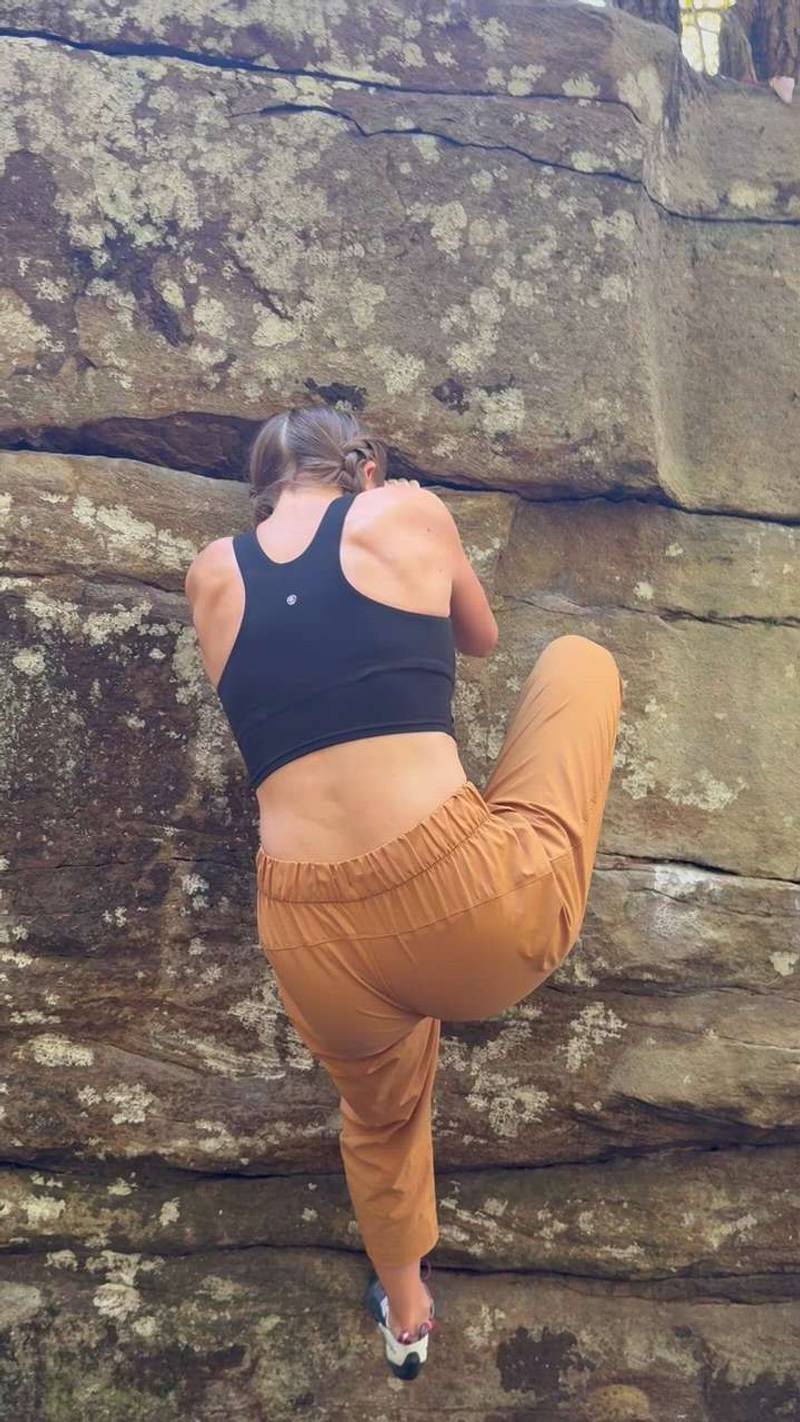 Tan Astro Van v0, New River Gorge - Beta Video from meg.ascends