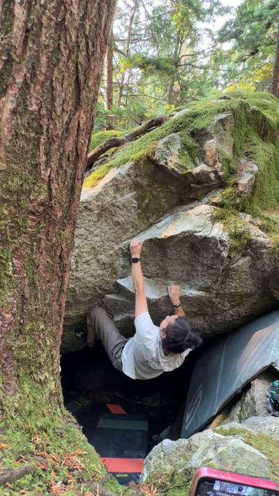 Poutine Cave v4, Squamish - Beta Video from leslita