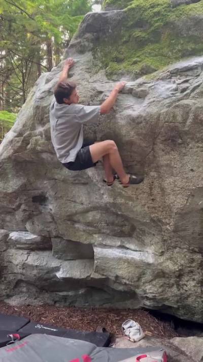 Super Daddy Long Limbs Direct v8, Squamish - Beta Video from RyelanSends