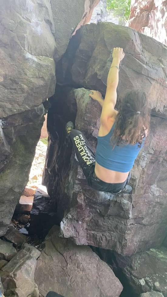 Intercourse Arête v3, Devil's Lake - Beta Video from CliffClimber480