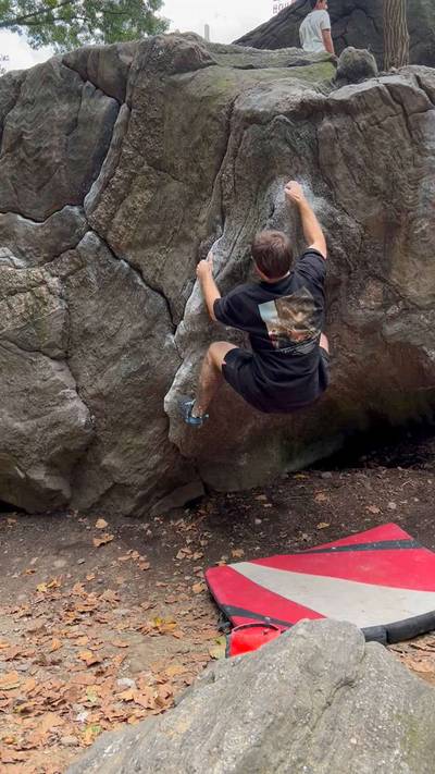 Little Overhang v0, New York City - Beta Video from fabriciogt