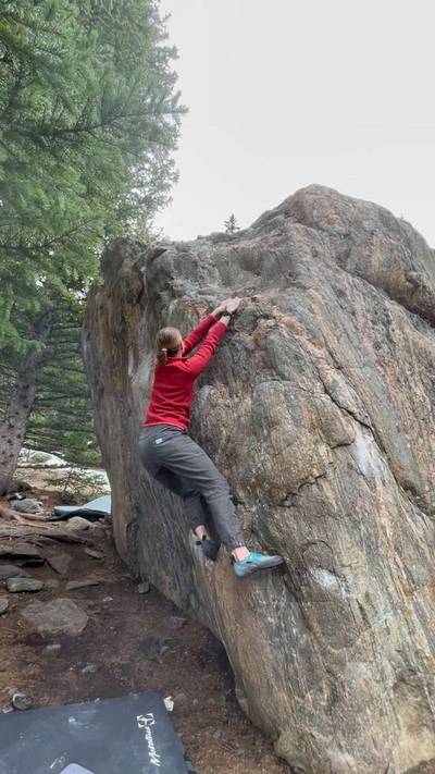 Shorty Arete v1, Guanella Pass - Beta Video from escalade_anne