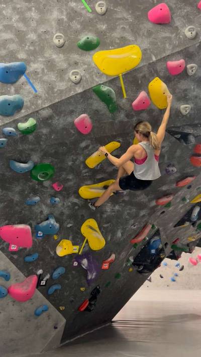 Yellow #30, Boulder, Black Rock Bouldering Gym - Beta Video from Maperr
