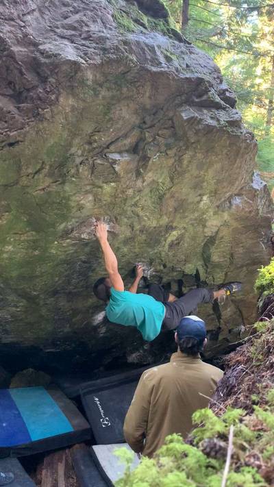 I'm Here v7, Comox Lake - Beta Video from Bouldering_Bushido