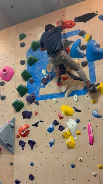 Orange v6, Central Rock Gym Chelsea - Beta Video from Talketsu