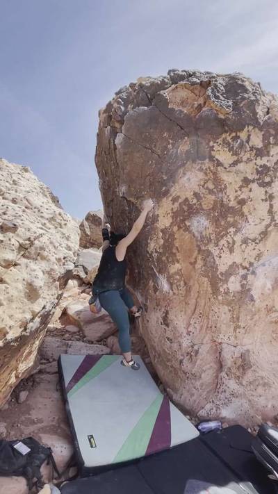 Put Your Shoes On Arete v3, Red Rock - Beta Video from cocopuff