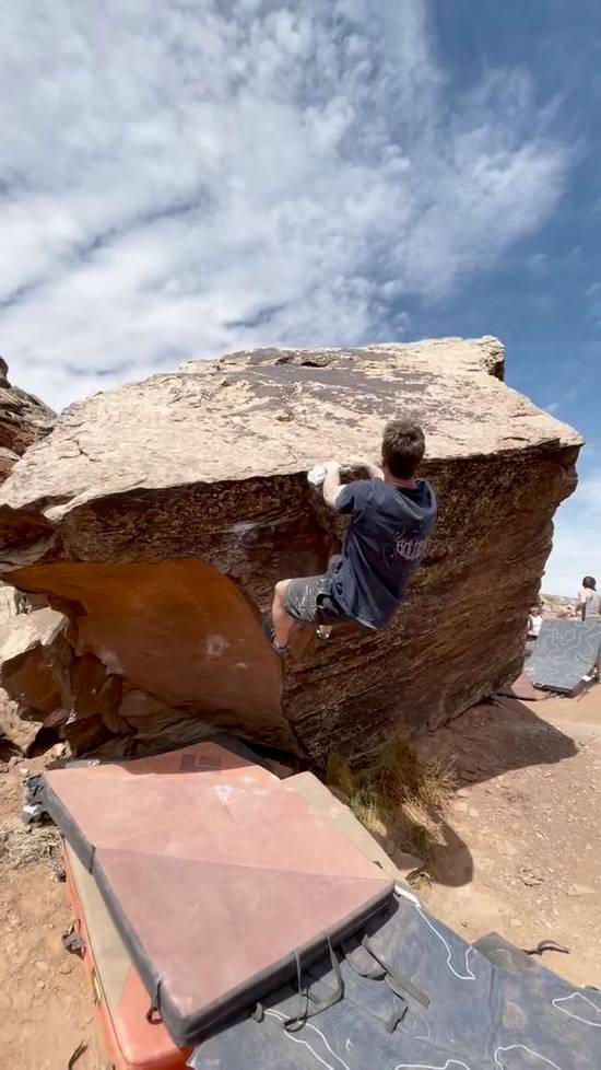 The Big Bang Theory v10, Moe's Valley - Beta Video from JoshMuller