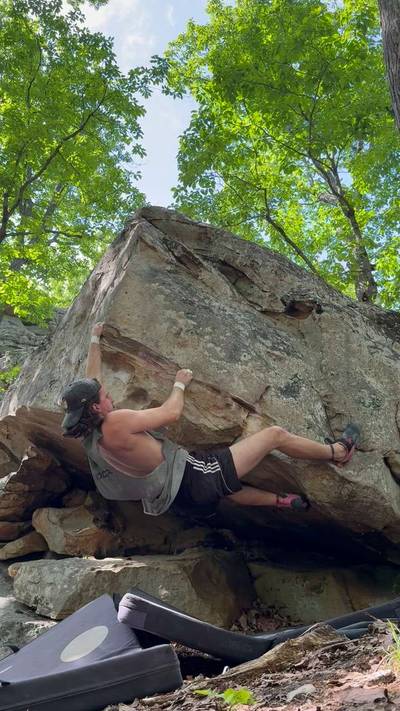 Flying v5, Rocktown - Beta Video from FallingSolo