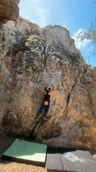 Beginner's Crack v0, Berkeley - Beta Video from UnderSeeLevel.4.11