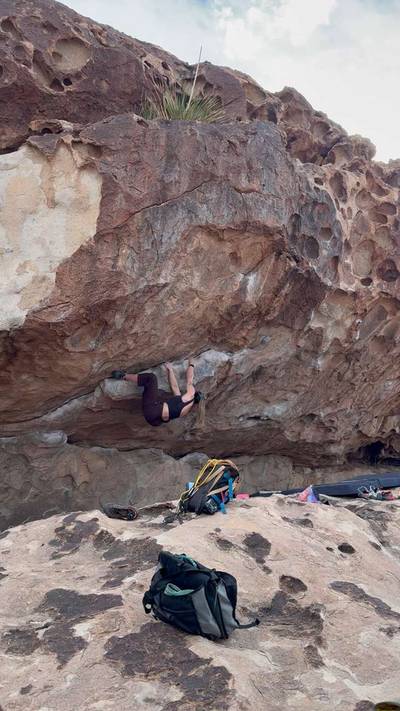 Warm Up Roof v4, Hueco Tanks - Beta Video from ekellinwood