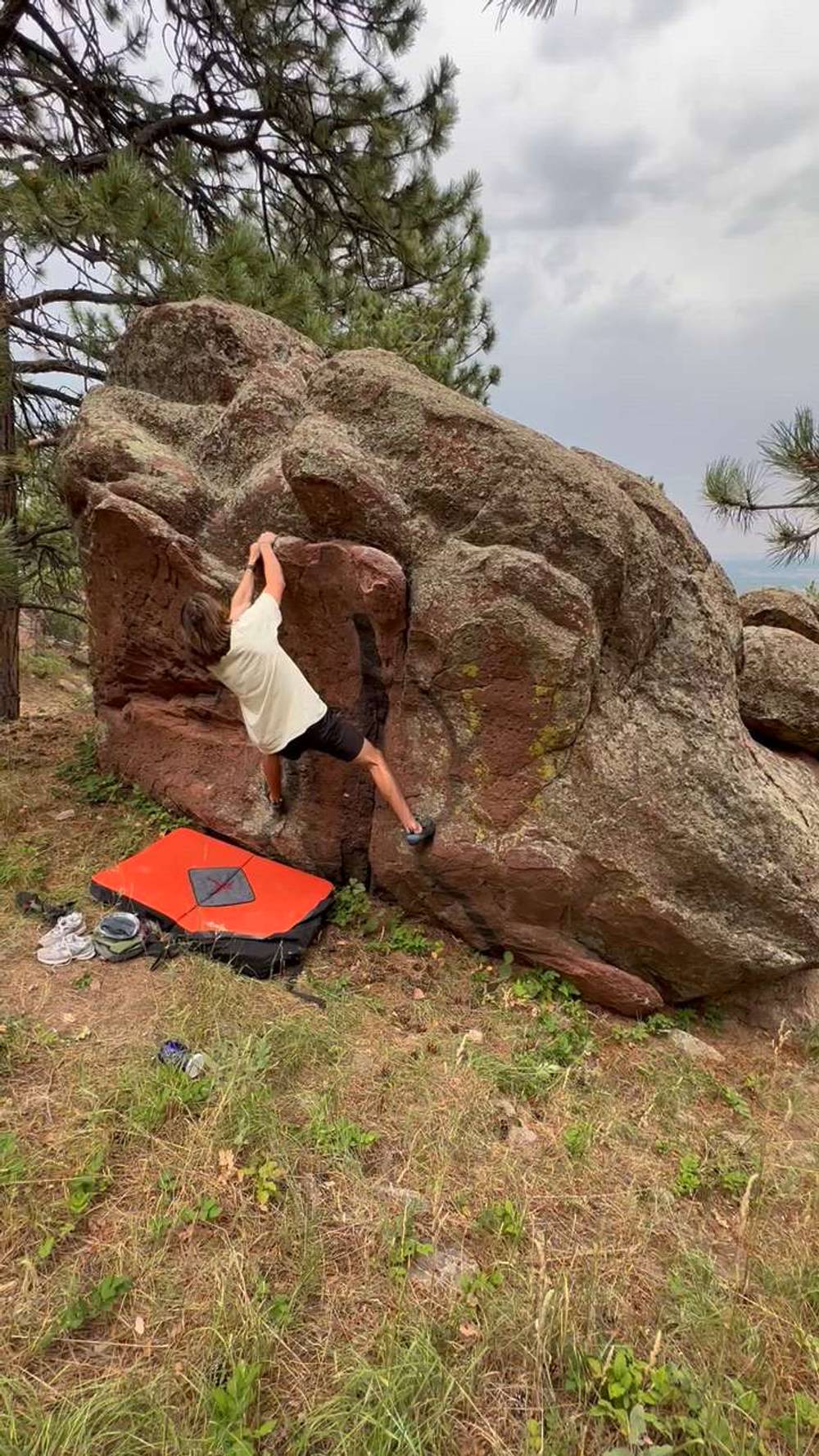Broken Heart Traverse v2, Flagstaff Mountain, CO - Beta Video from Chris_Ol