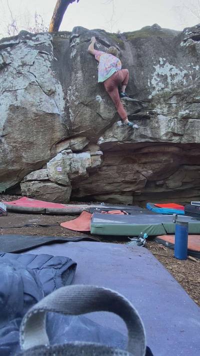 Arc Minute v4, Hospital Boulders - Beta Video from brew_boulders