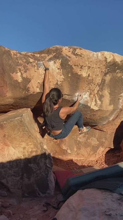 Butterfly Kiss v3, Red Rock - Beta Video from LittleBetaBird