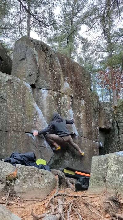 Mike's Left Sit v9, Taylors Falls - Beta Video from BoulderBoyTim