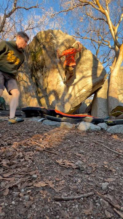 Lance's Dihedral v6, Little Cottonwood Canyon - Beta Video from addddittt