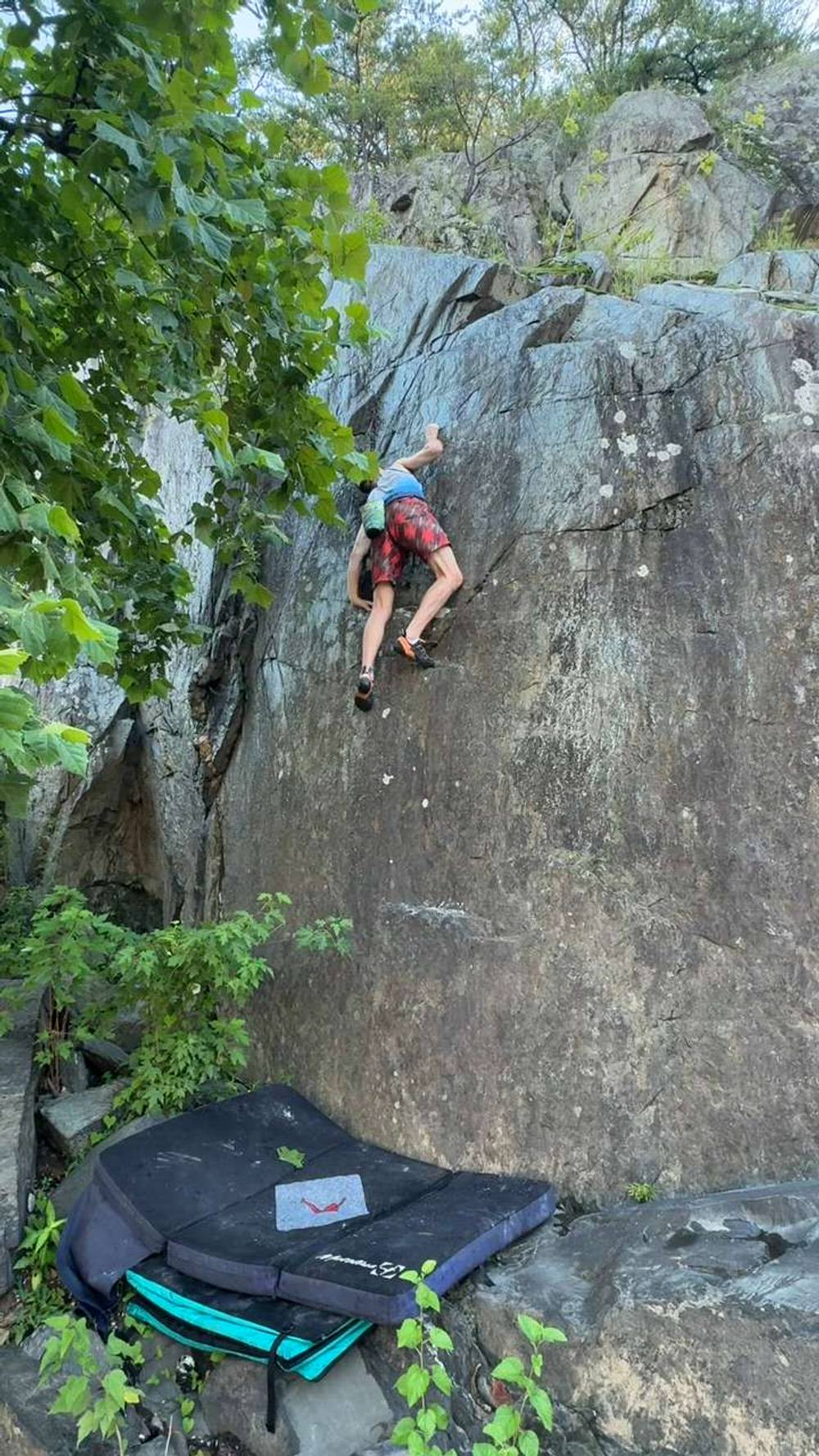 Echo Ledges v1, Great Falls - Beta Video from Skyler_Stasiewicz