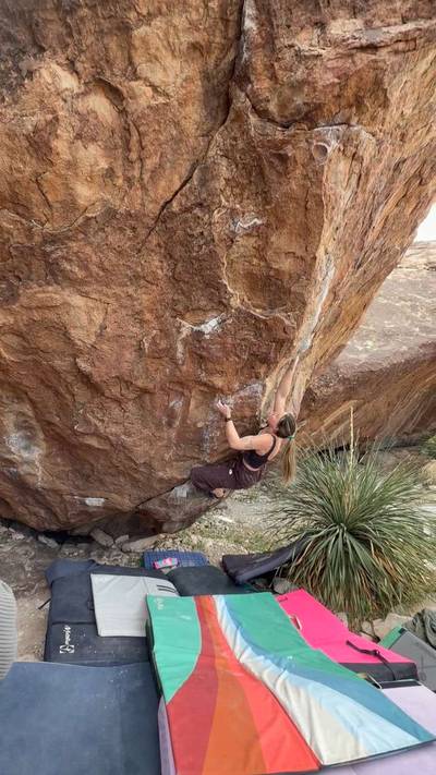 3 Star Arete Sit v4, Hueco Tanks - Beta Video from ekellinwood