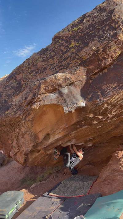 Pink Lady v6, Moe's Valley - Beta Video from routesetter