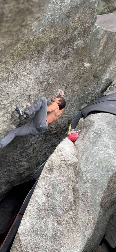Frontside v12, Squamish - Beta Video from DannyClimbs7