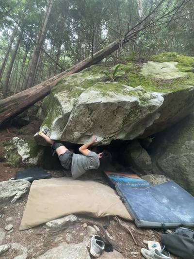 Forward Fox v10, Squamish - Beta Video from Boulderman_Climbs