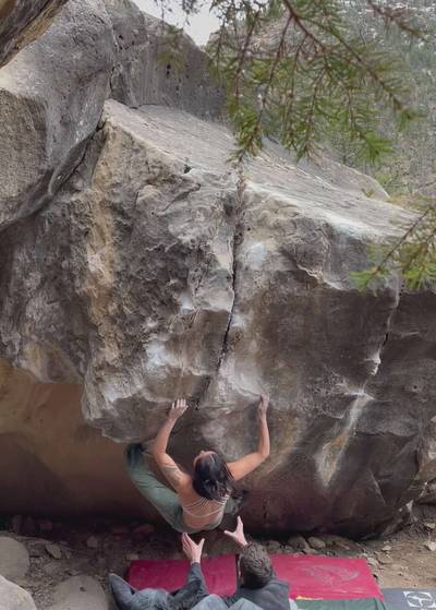 Electric Fence (center) v7, Joe's Valley - Beta Video from anniemng