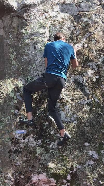 Howard Problem v4, Hospital Boulders - Beta Video from Isaac227