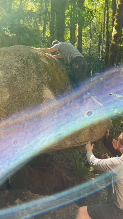Tractor Beam v2, Squamish - Beta Video from carlo.climbs