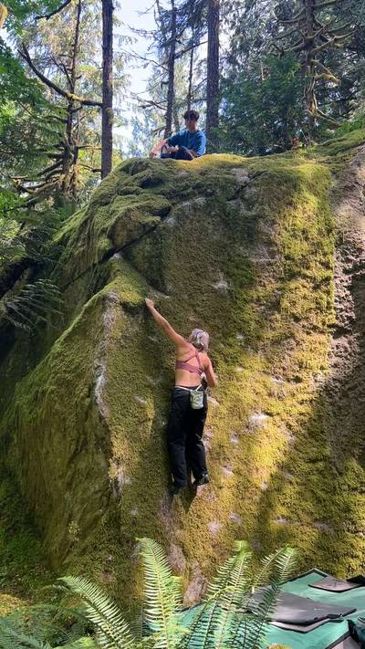 Amphitheatre Left v1, Squamish - Beta Video from liftingwithlia