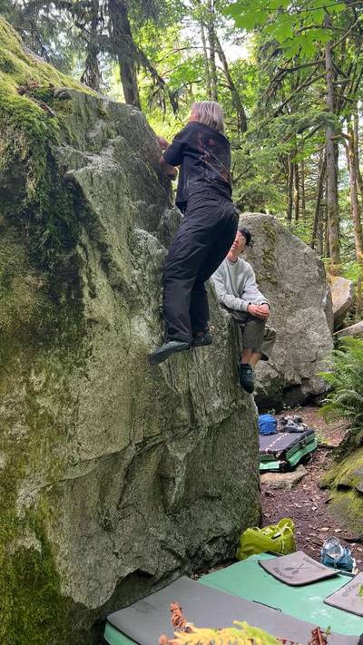The Masturbation of Climbing v0, Squamish - Beta Video from liftingwithlia