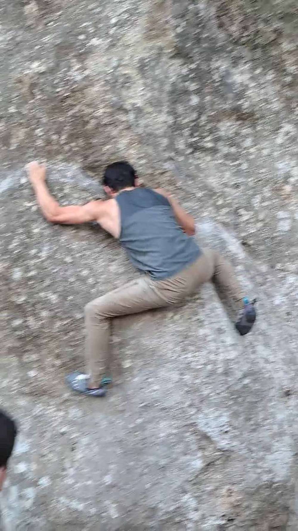 Serpentine Traverse v3, Rogers Park - Beta Video from TheJollyClimber