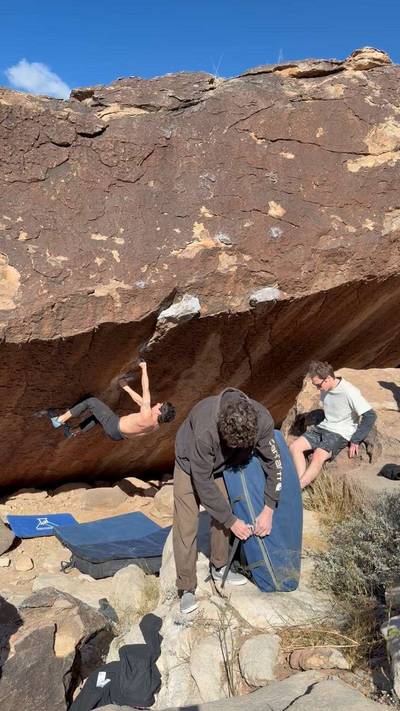 Hobbit in a Blender v5, Hueco Tanks - Beta Video from Josephus