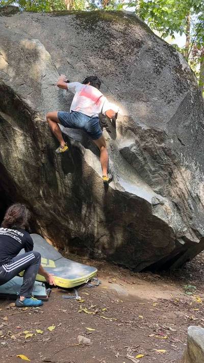 Kung Fu Grip v5, Rumbling Bald - Beta Video from ian.climbs