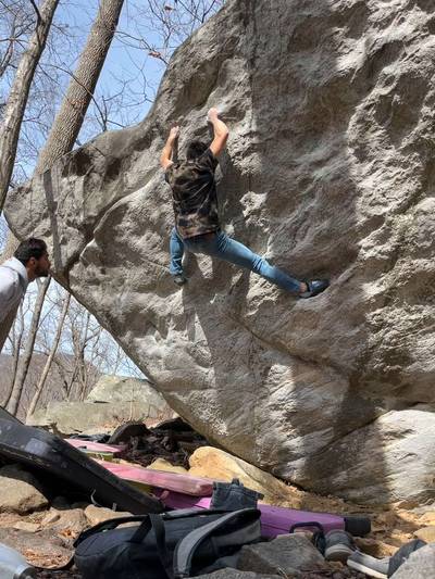Victory Lap v8, Rumbling Bald - Beta Video from ian.climbs