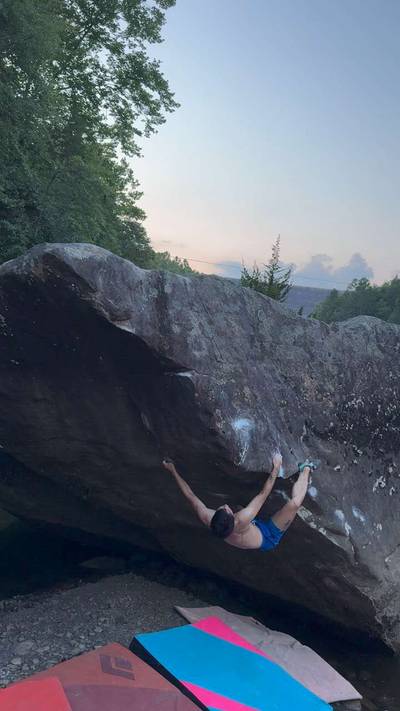 Sand Shark v7, New River Gorge - Beta Video from chesspenguin