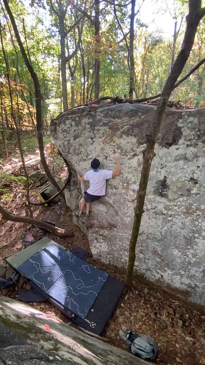 Walden Rocks Demogorgon v4 - Walden’s Ridge Park Bouldering - Watch Beta Videos