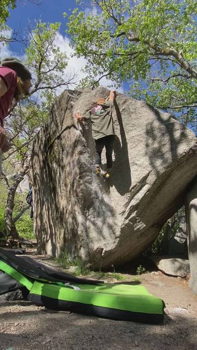 Lance's Dihedral v6, Little Cottonwood Canyon - Beta Video from brando