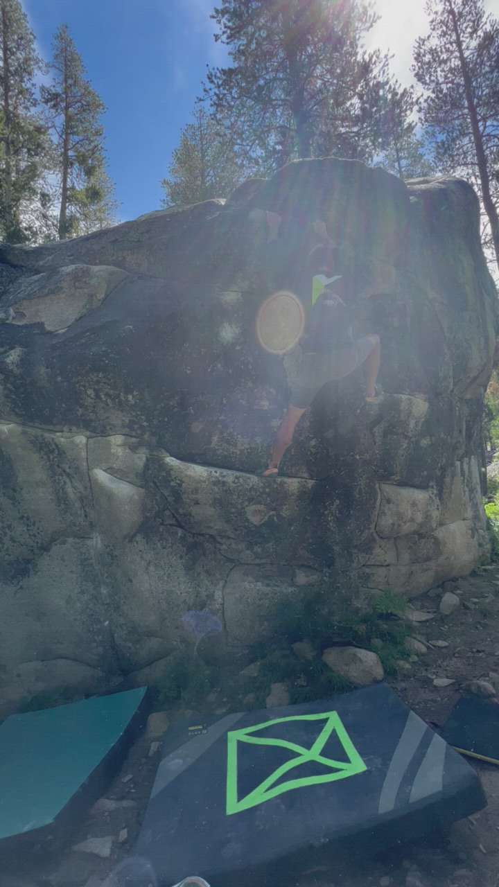 The Architect (Saddle) v4, Lake Tahoe KAYA The Climber's App