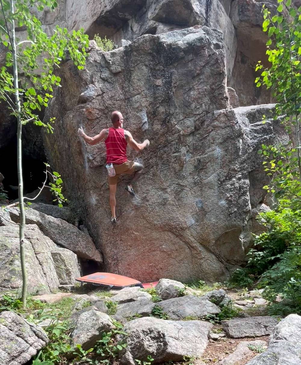 The Basin v2, Rocky Mountain National Park - Beta Video from Climbeze