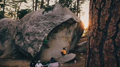 Fallen Arch v5, Black Mountain - Beta Video from peterclimbs