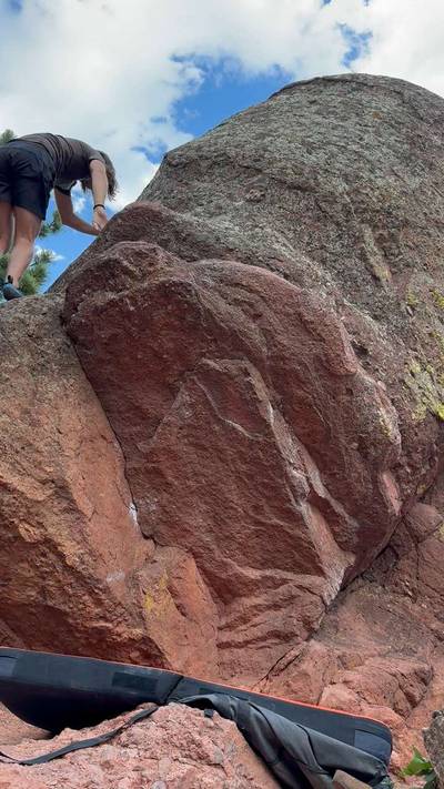 High Boulder Dihedral v2, Flagstaff Mountain, CO - Beta Video from Chris_Ol