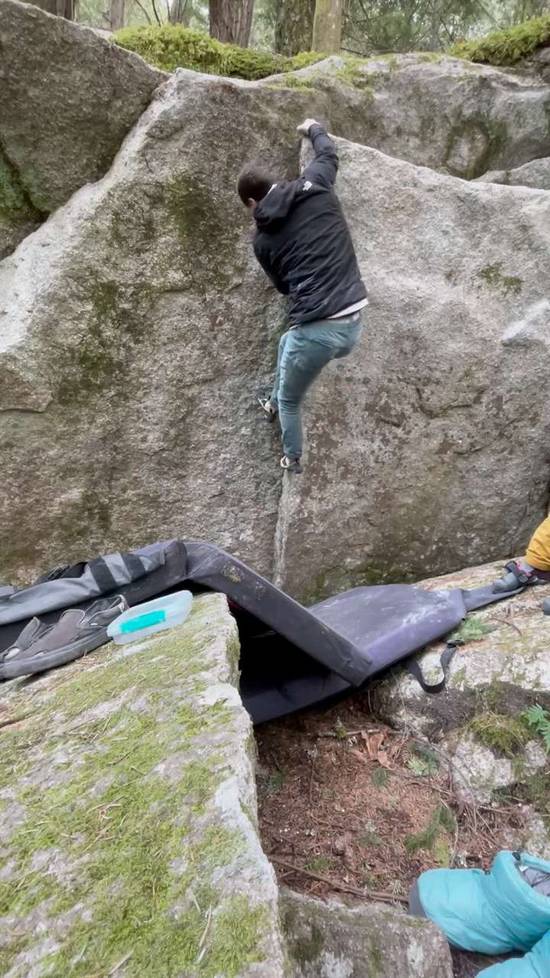 Crackaine v0, Squamish - Beta Video from CarsonClimbs
