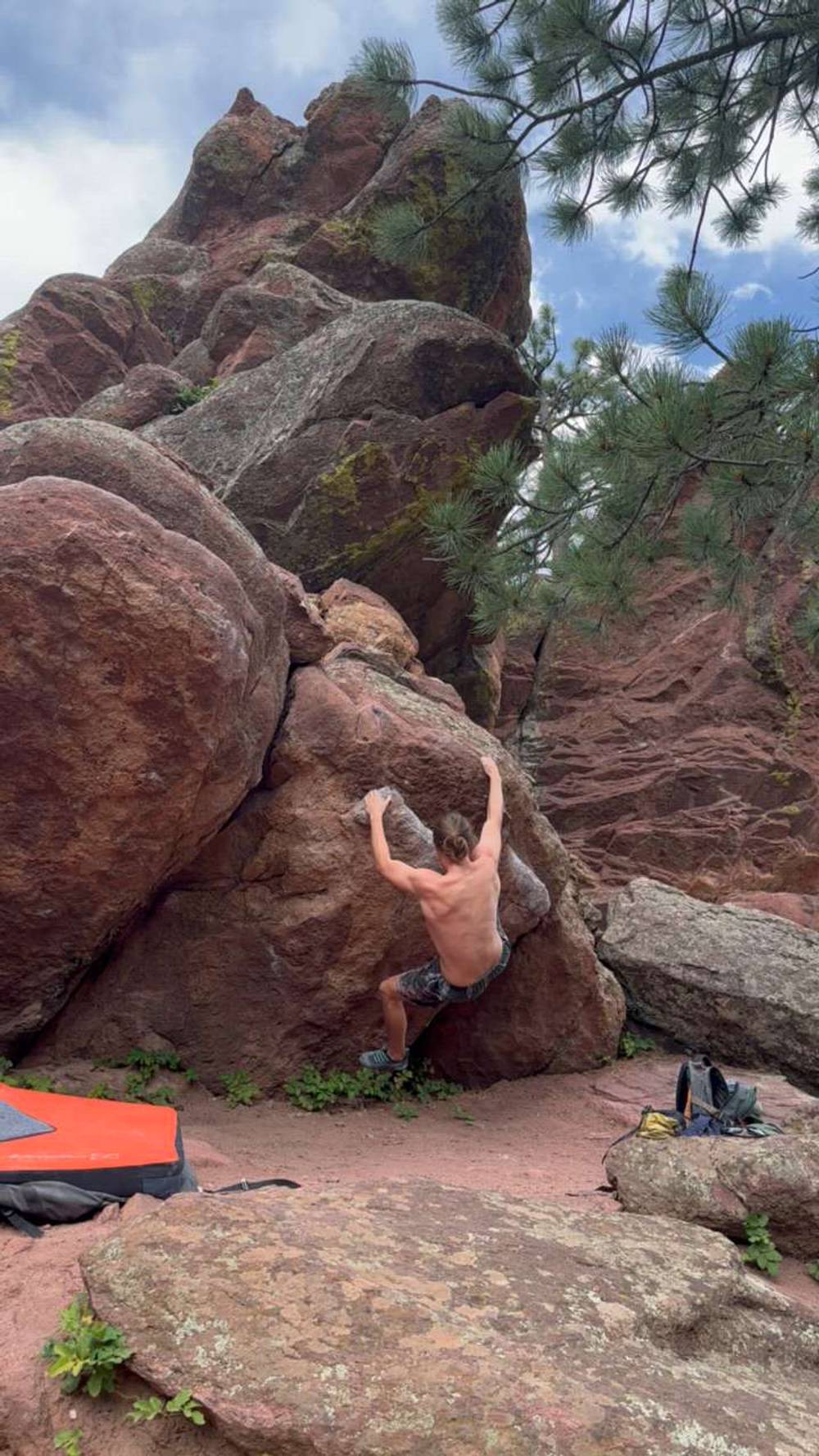Right Boulder v1, Flagstaff Mountain, CO - Beta Video from Chris_Ol