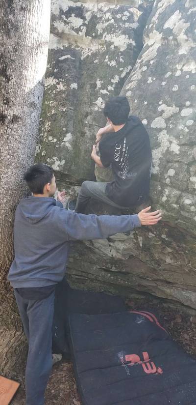 Eazy b v4, Hospital Boulders - Beta Video from Mjclimber
