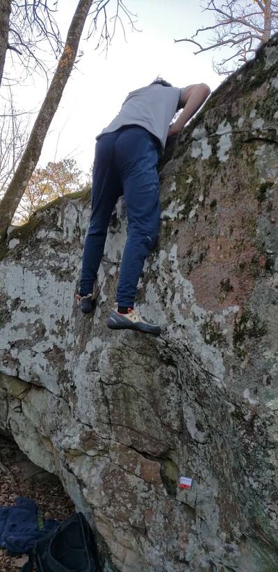 Gary Sperry v1, Hospital Boulders - Beta Video from Mjclimber