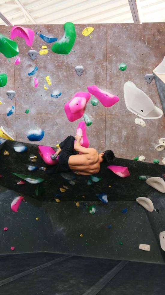 Pink v9, Hogtown Boulders - Beta Video from vincentzhangyi