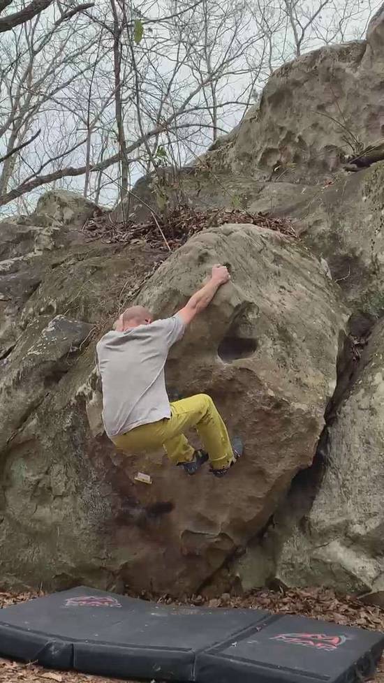 Gadfly v3, Hospital Boulders - Beta Video from Steevbeev